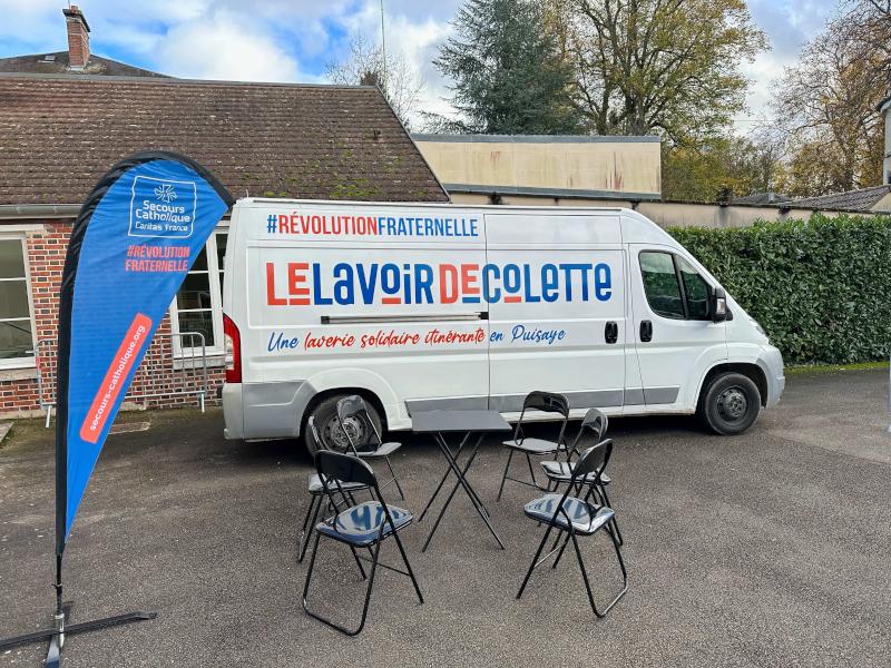 La camionnette du Lavoir de Colette